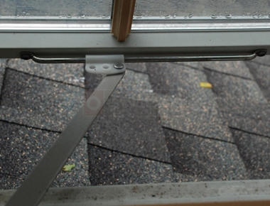 Customer photo of their Andersen awning window operator.