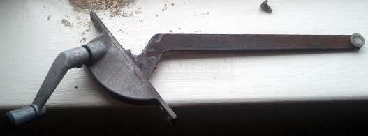 User submitted photo of window crank.