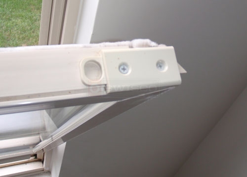 User submitted photo of their Certainteed window latch.