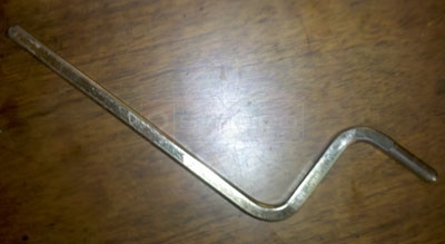 User submitted photo of their window crank handle.