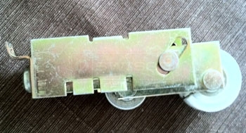 User submitted photo of their closet door roller.
