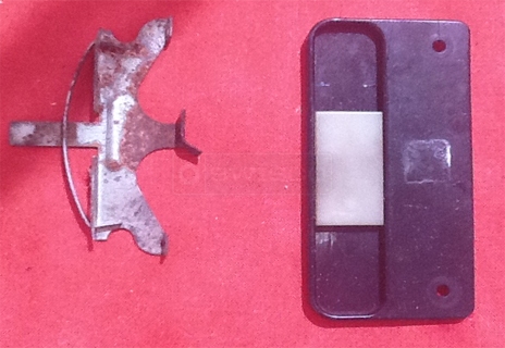 A customer submitted photo of a screen door handle.