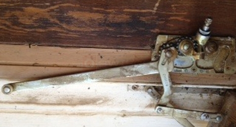 A customer submitted photo of a window operator.