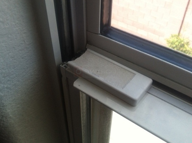 User submitted a photo of window latch.