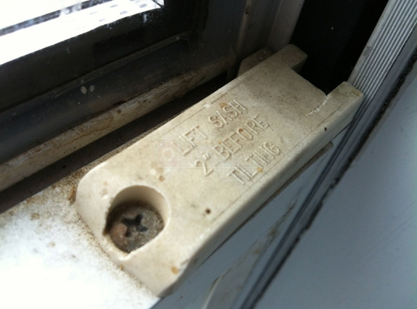 User submitted a photo of a tilt latch.