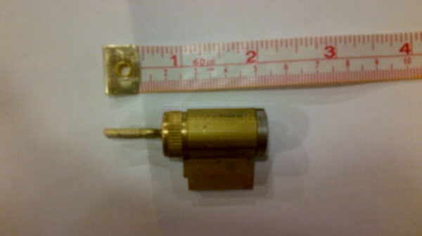 User submitted a photo of a lock cylinder.