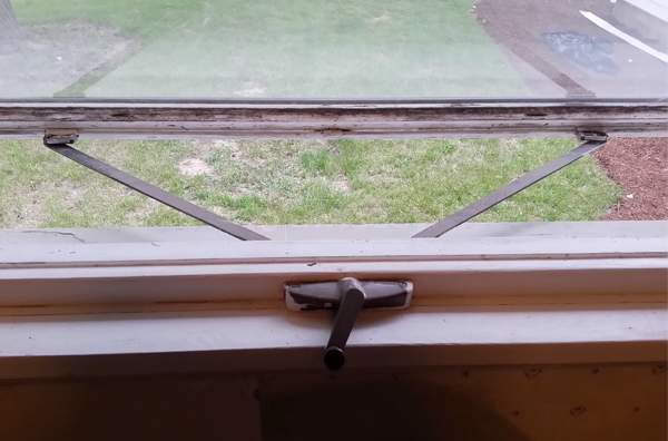 User submitted a photo of awning window hardware.