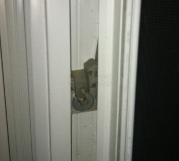 User submitted a photo of a pivot shoe.