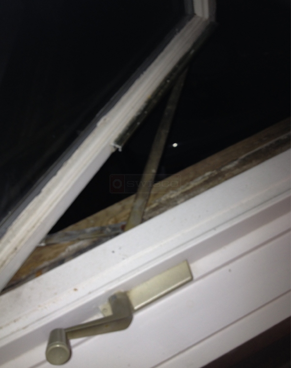 User submitted a photo of a window operator.