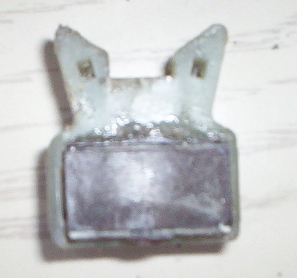 User submitted a photo of window hardware.