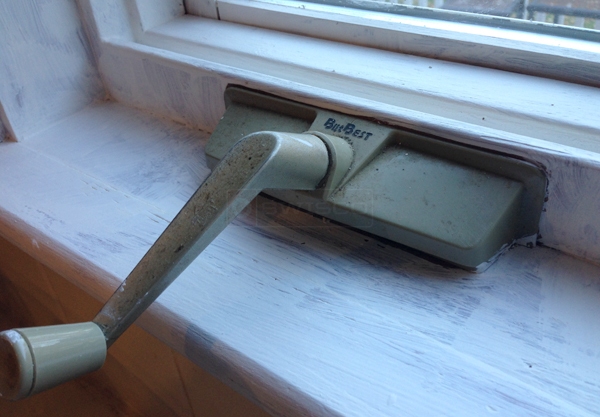 User submitted a photo of a window operator handle.