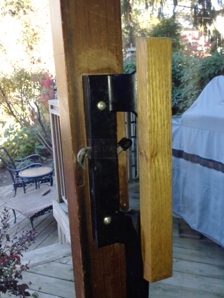 User submitted a photo of a patio door handle.