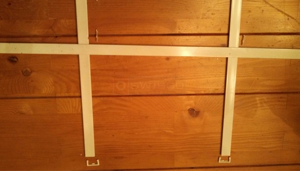 User submitted a photo of window hardware.