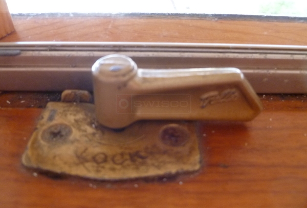 User submitted a photo of a window lock.