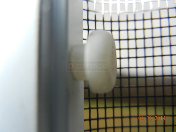User submitted photos of a storm door insert clip.