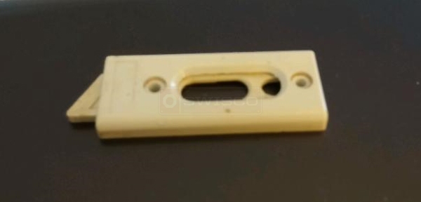 User submitted a photo of a tilt latch.