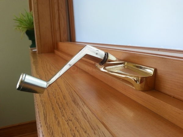 User submitted a photo of a window operator.