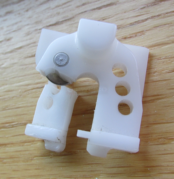 User submitted a photo of window hardware.