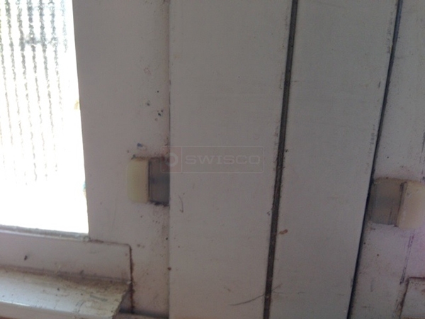 User submitted a photo of window hardware.