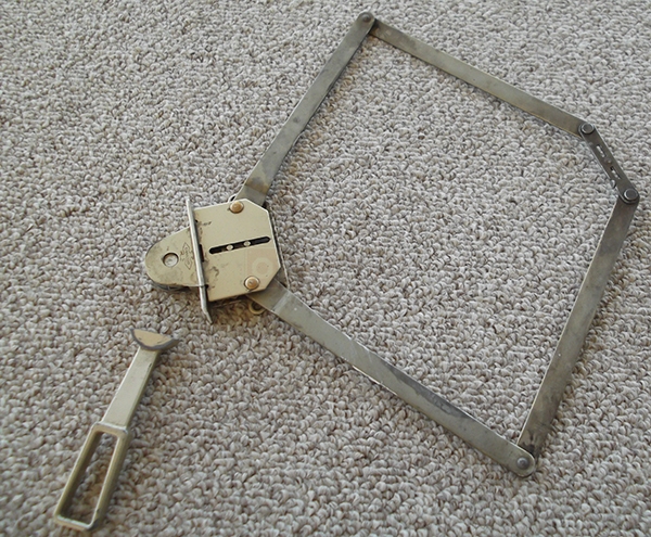 User submitted a photo of window hardware.