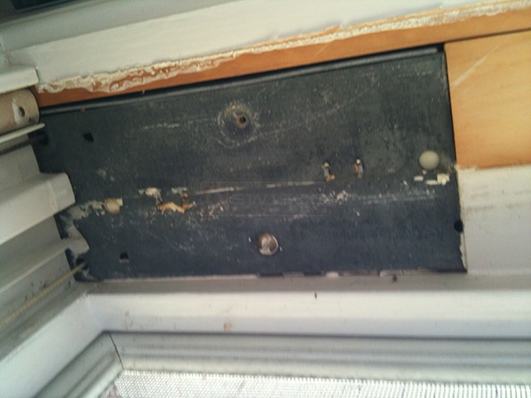 User submitted a photo of an Andersen window balance.