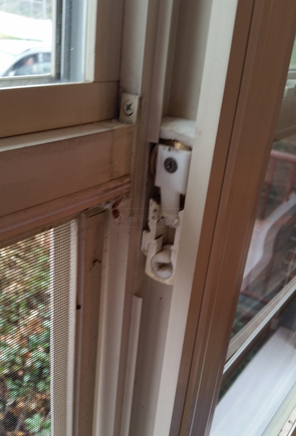 User submitted a photo of a window balance.