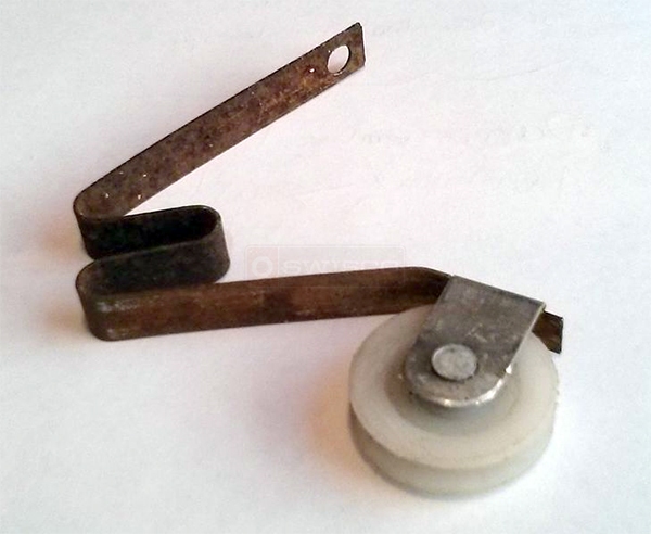 User submitted photos of a screen door roller.