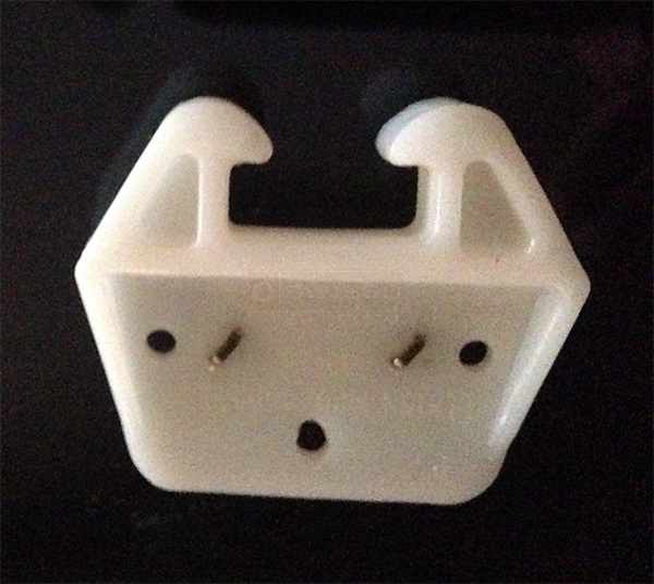 User submitted a photo of a drawer guide.