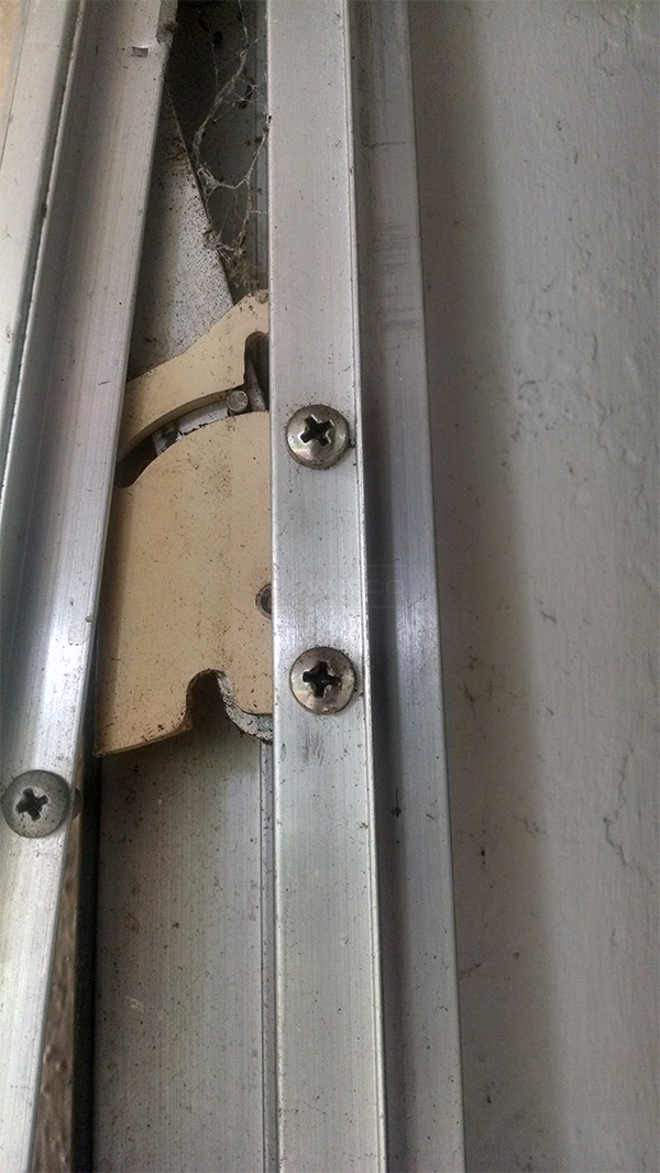 User submitted a photo of window hardware.