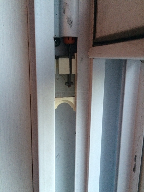 User submitted a photo of a pivot shoe.