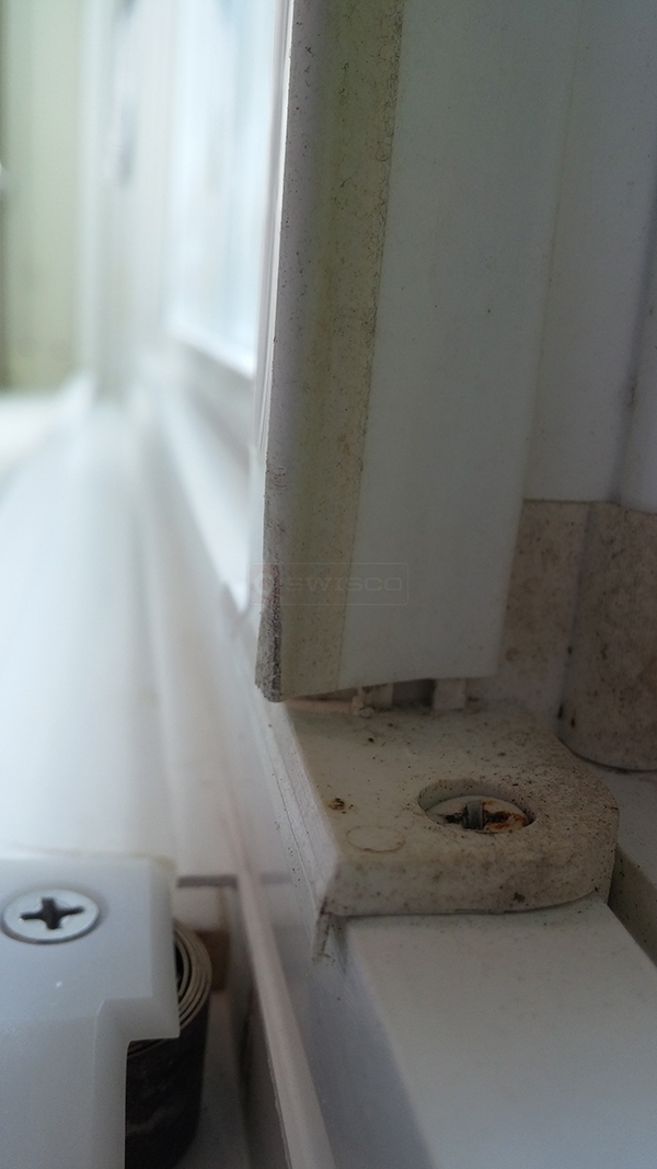 User submitted a photo of window hardware.