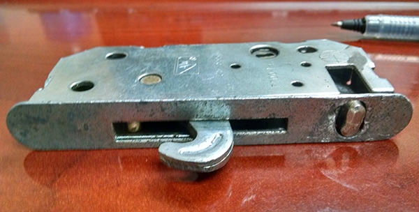 User submitted a photo of a mortise lock.