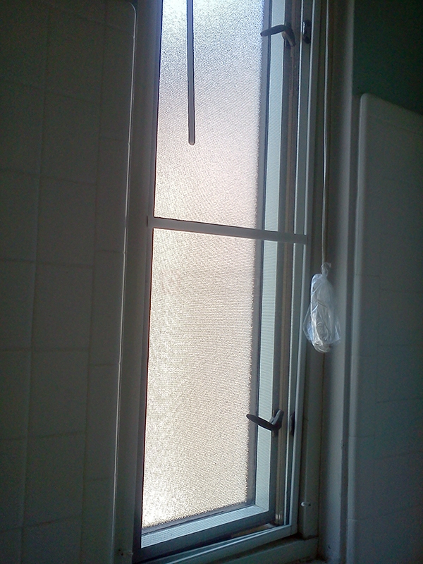 User submitted a photo of window hardware.