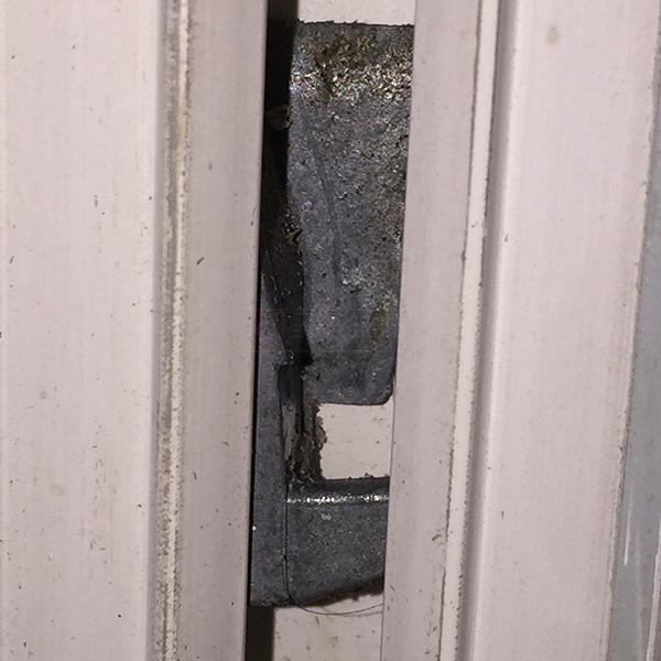 User submitted a photo of window hardware.
