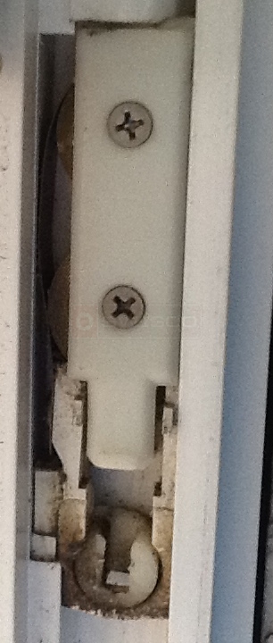 User submitted photo of their window hardware.