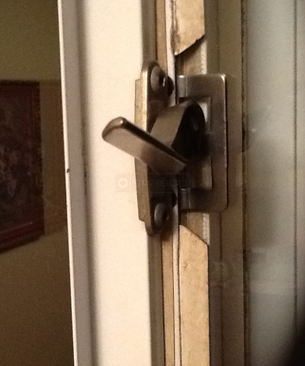 User submitted a photo of a window lock.