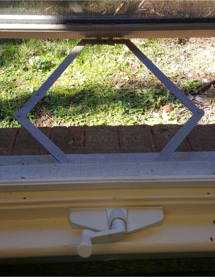 User submitted photo of their window hardware.