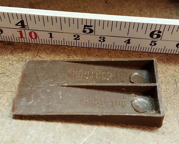 User submitted a photo of Ronthor drawer hardware.