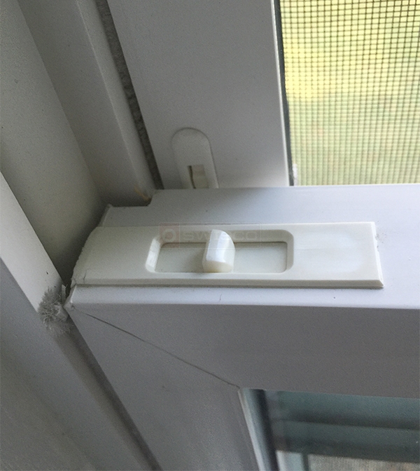 User submitted a photo of a tilt latch.