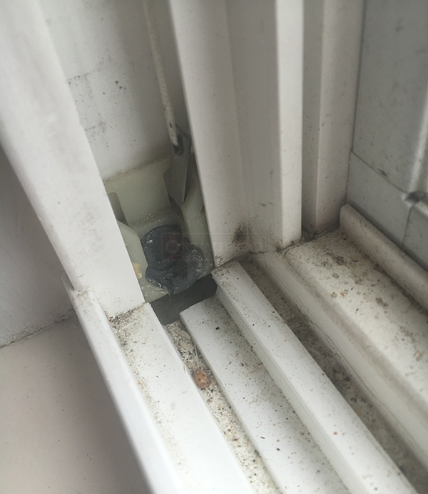 User submitted a photo of a pivot shoe.