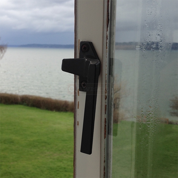 User submitted a photo of a window lock.
