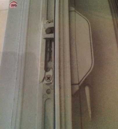 User submitted photos of a window lock.