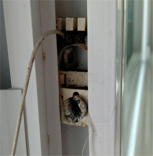 User submitted photo of their window hardware.