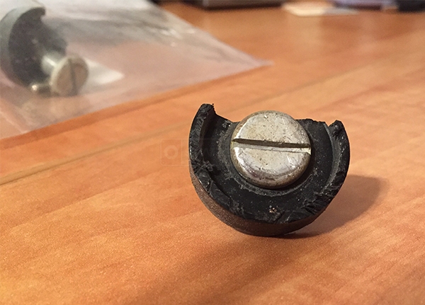 User submitted a photo of a drawer roller.