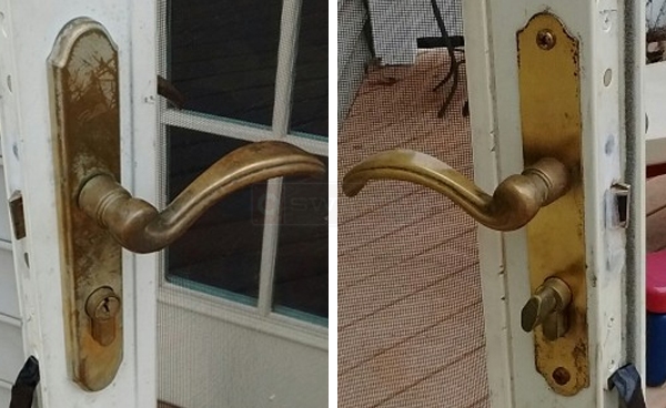 User submitted photos of a door handle set.