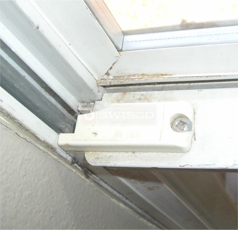 User submitted image of their window hardware.