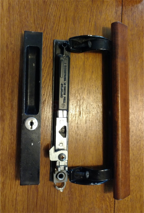 User submitted image of their door hardware.