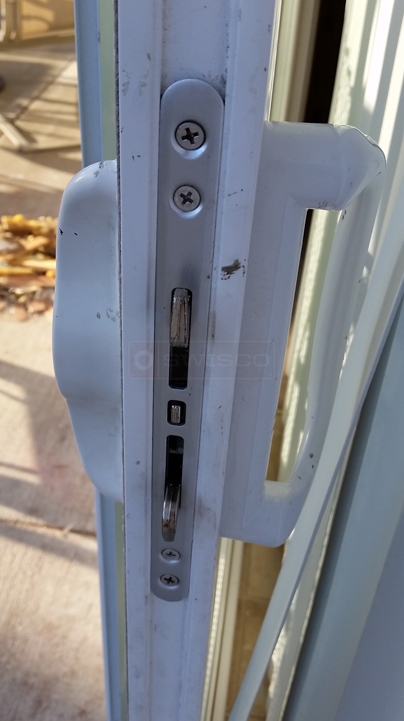 User submitted image of their door hardware.