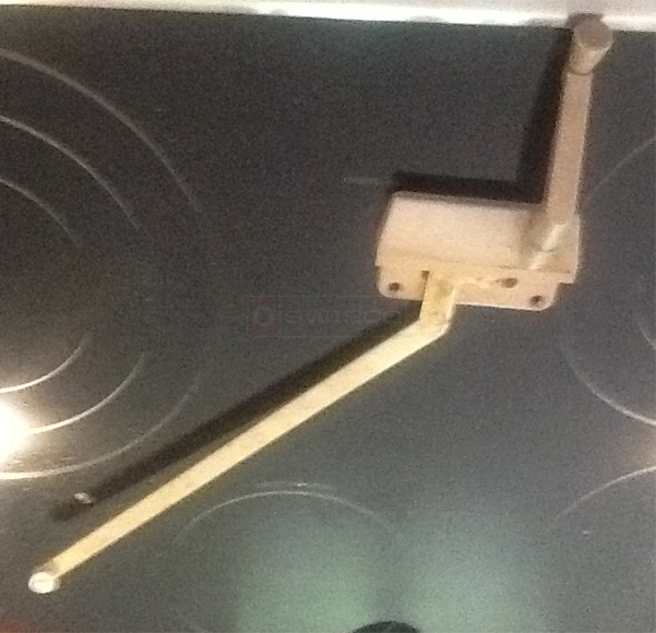User submitted image of their window hardware.