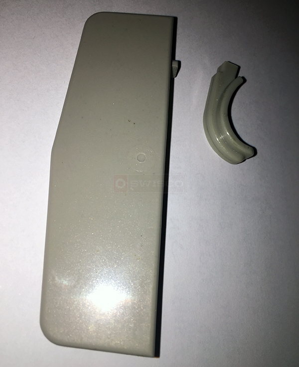 User submitted a photo of window hardware.